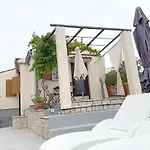 Apartman Lacodelama Mini *