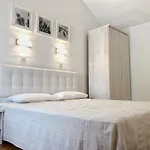 Apartman Lacodelama Mini Liznjan