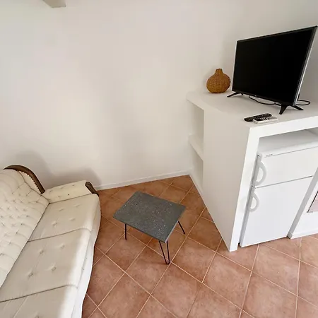 Apartman Lacodelama Mini Liznjan