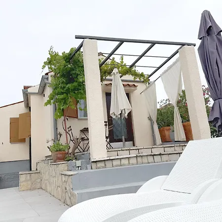 Apartman Lacodelama Mini *