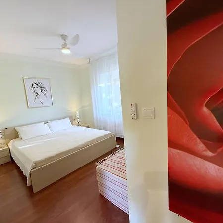 Lacodelama Mini Apartmán
