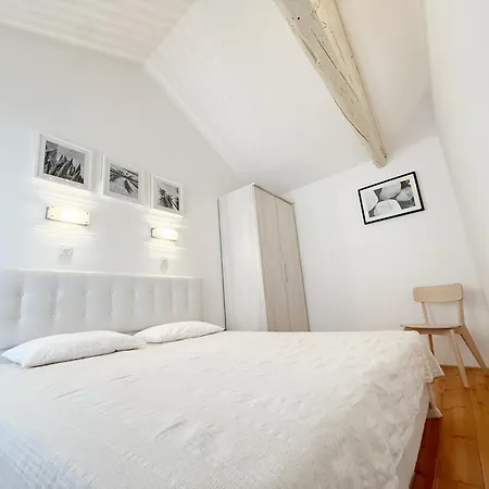 Appartamento Lacodelama Mini Ližnjan