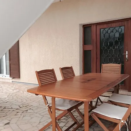 Apartment Lacodelama *