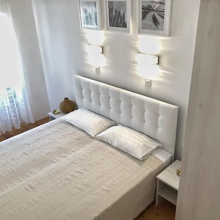 Lacodelama Apartment